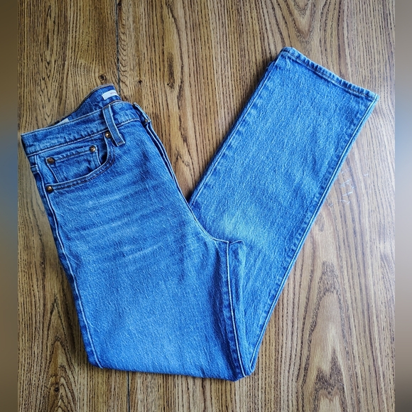 Levi's Premium Wedgie Straight Women's Jeans Buttons Fly Medium Wash 28. - Picture 6 of 16